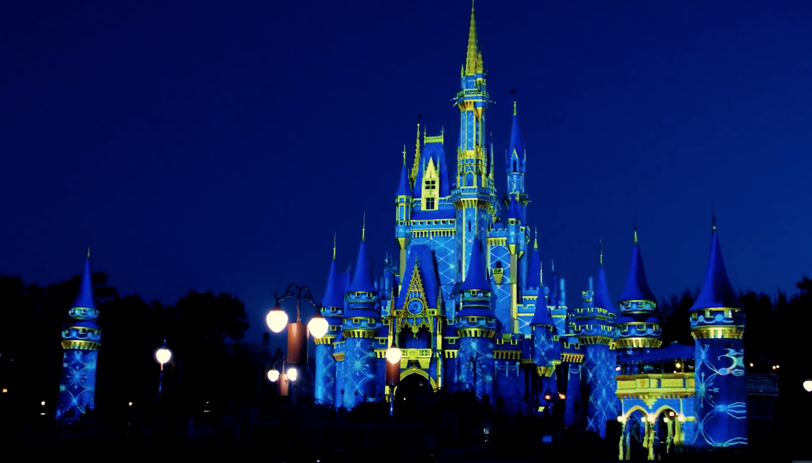 Wdw シンデレラ城ホリデープロジェクションマッピング Disneyworldfan Jp